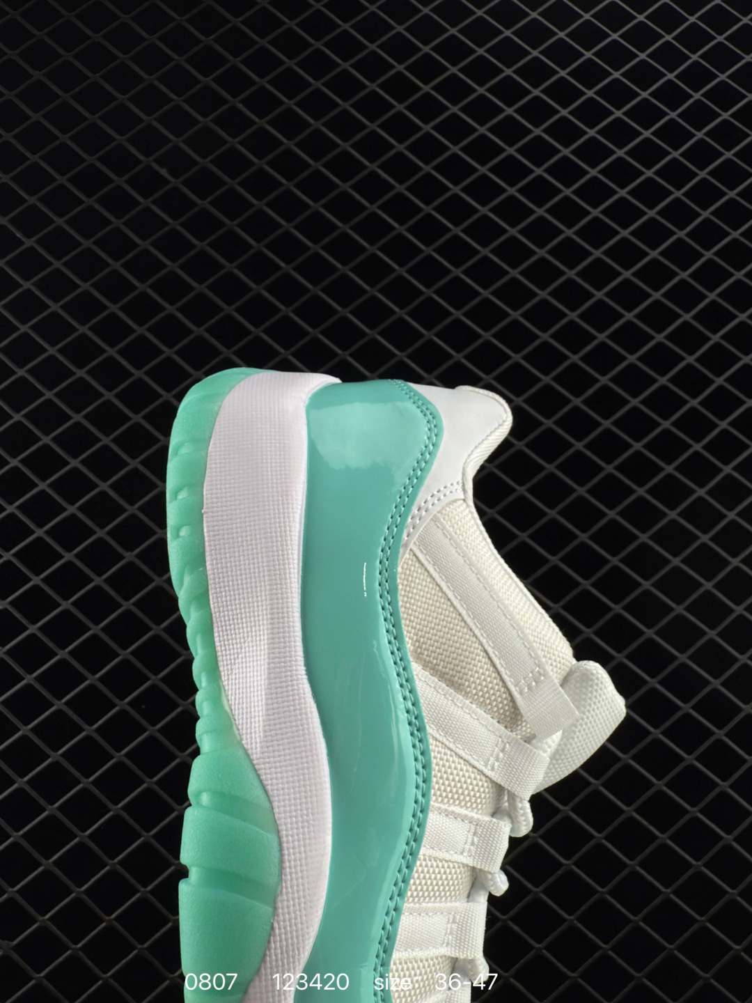 Nike Air Jordan 11 Retro Low